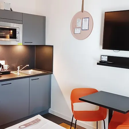Aparthotel Candlewood Charlottenburg By Ihg
