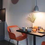 Apart Otel Candlewood Charlottenburg By Ihg 3*