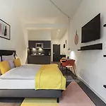 Apart Otel Candlewood Charlottenburg By Ihg 3*